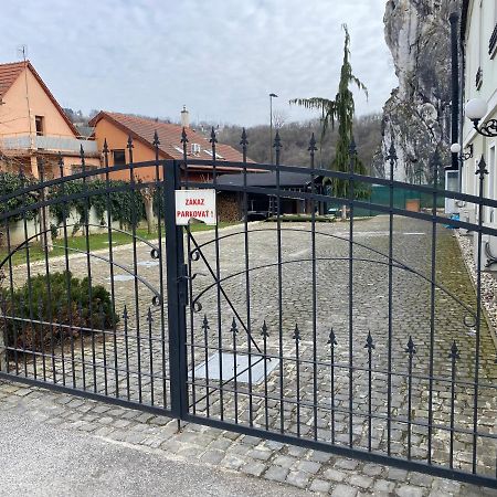 Kuria Beckov - Penzion Exterior photo