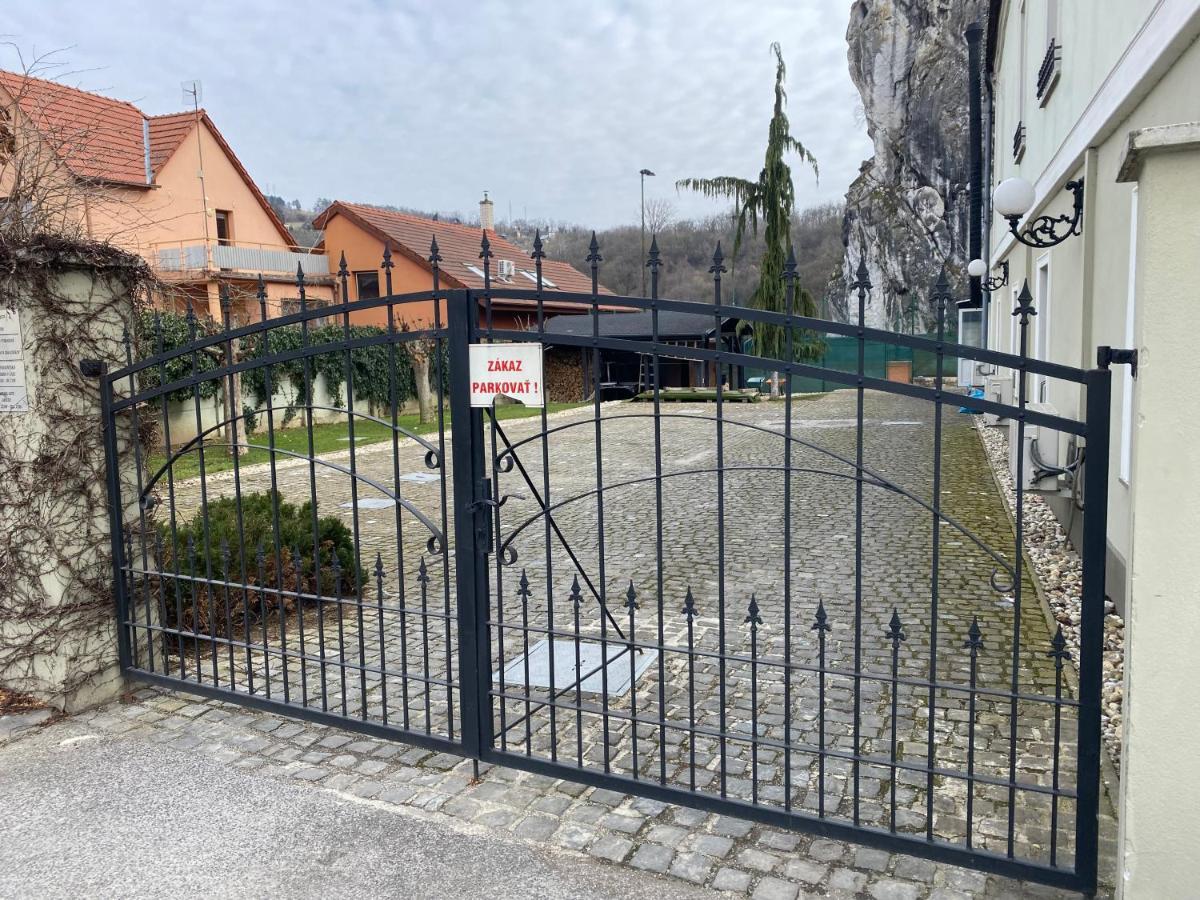 Kuria Beckov - Penzion Exterior photo