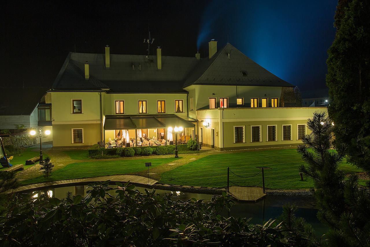 Kuria Beckov - Penzion Exterior photo