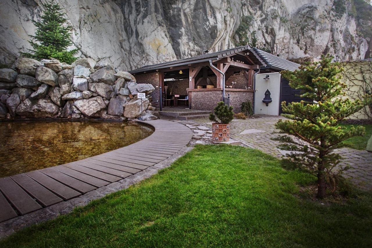 Kuria Beckov - Penzion Exterior photo